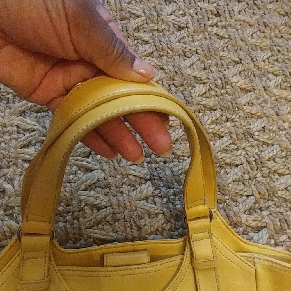 Vintage Nine West yellow bag - Picture 8 of 8